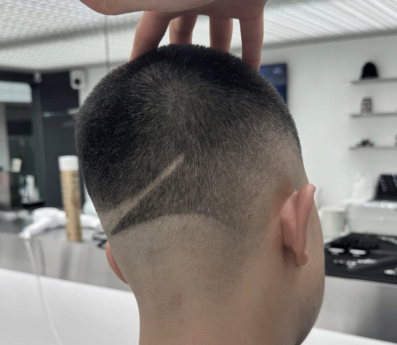 LOOK AND LEARN LEKKER BARBERS X STRAK STRAK